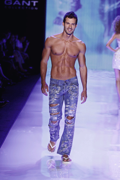 Gallery – BRIAN RENNIE Couture